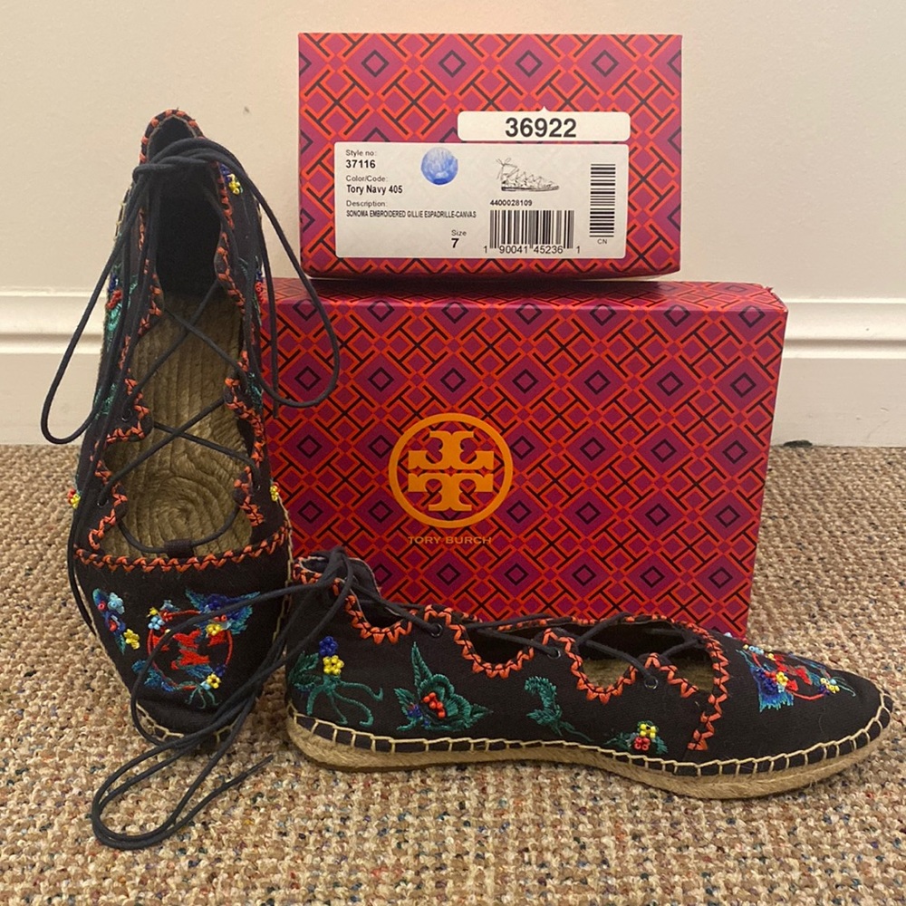Summer slippers, multi color, and size 7.